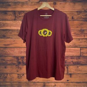 Buc-ee's Sunflower Buc-ee Maroon T-Shirt XL